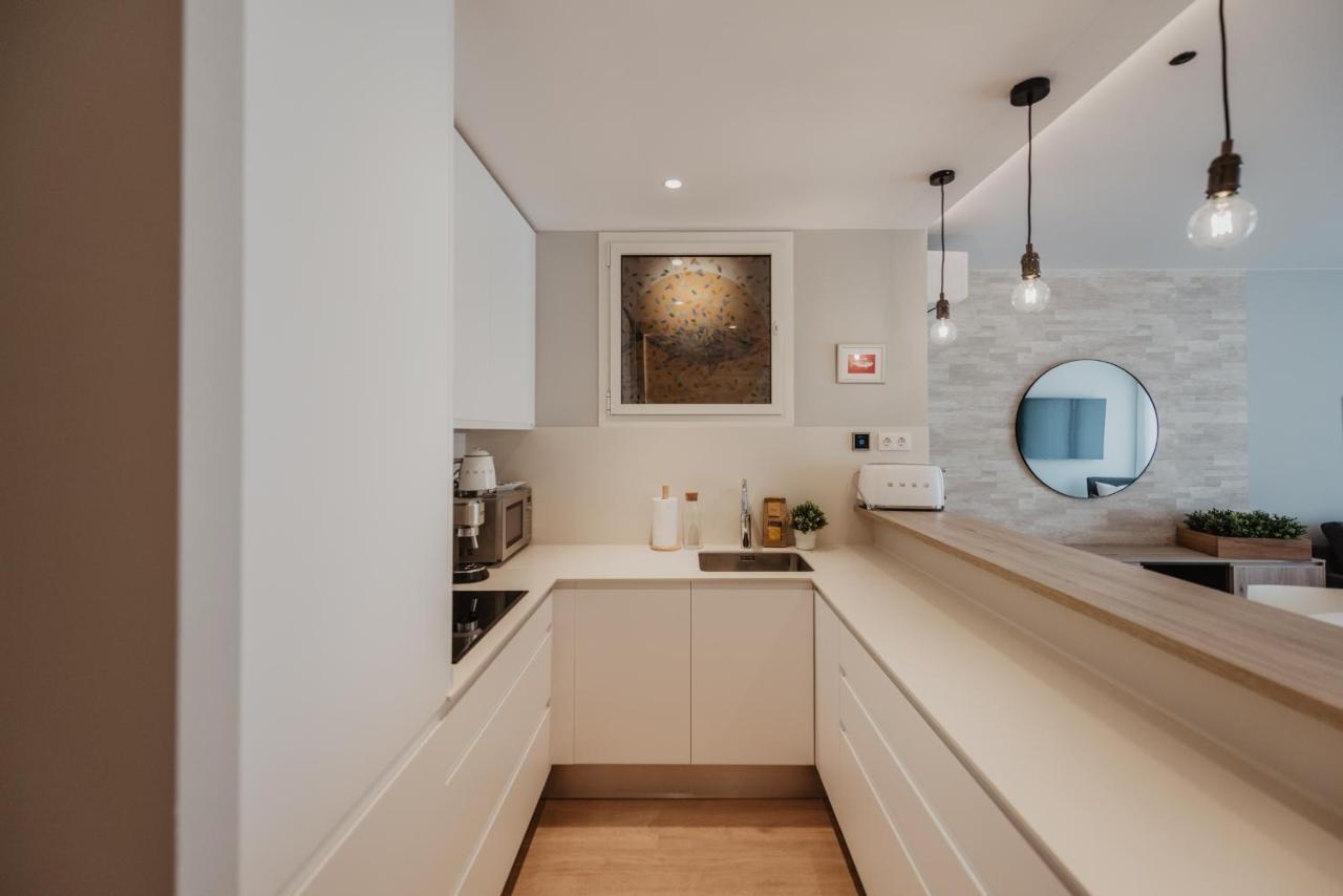 Petit Luxe Volta Apartaments Terrassa Bagian luar foto