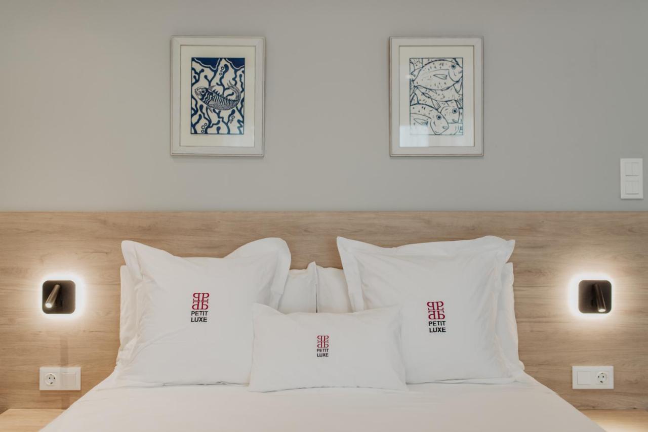 Petit Luxe Volta Apartaments Terrassa Bagian luar foto