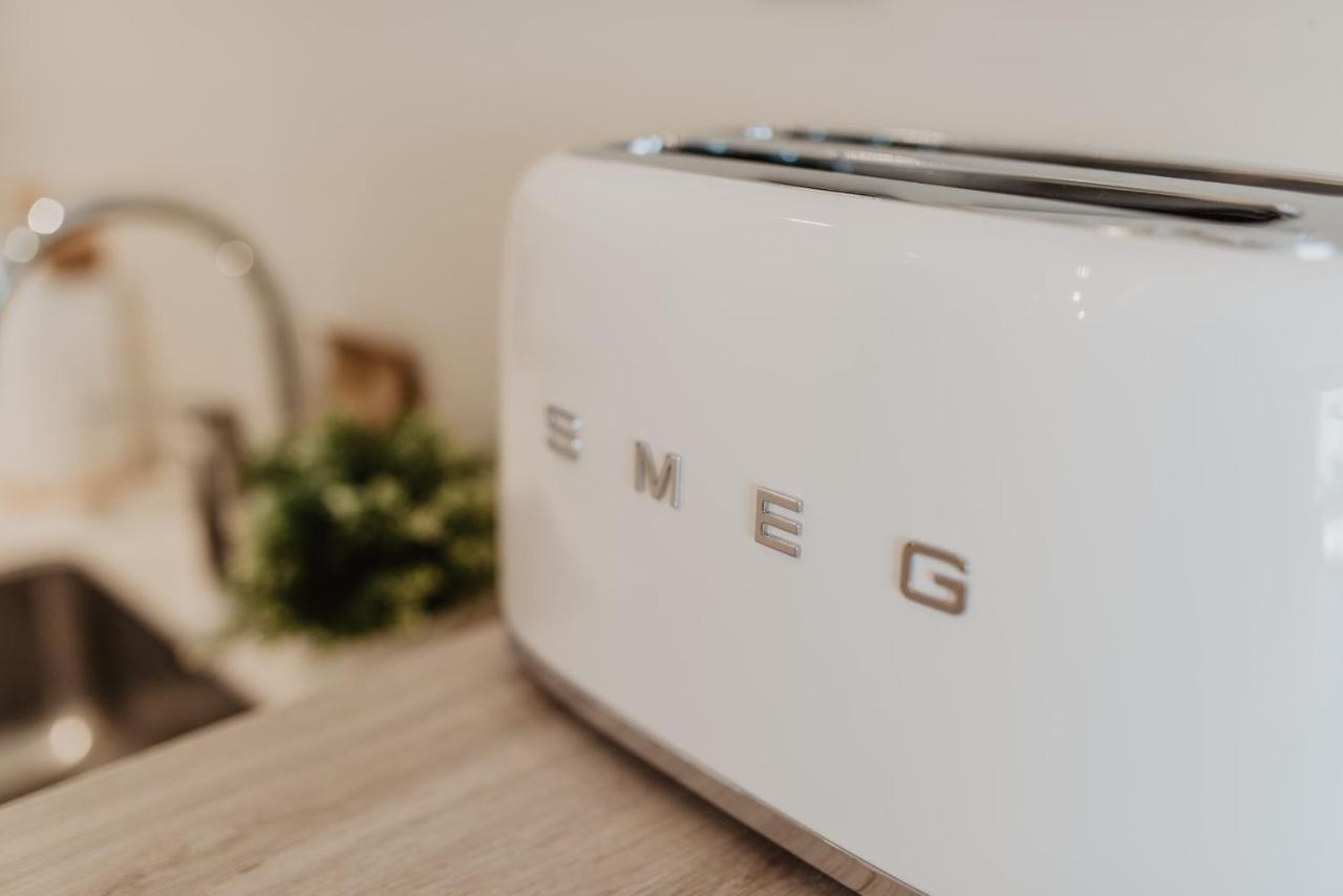 Petit Luxe Volta Apartaments Terrassa Bagian luar foto